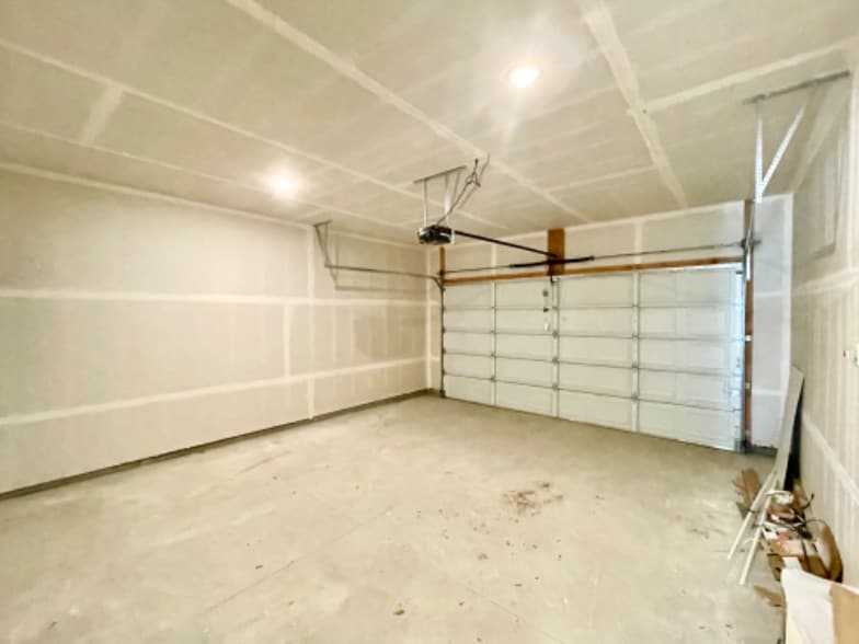 Building Photo - 12229 N Mayfair Rd