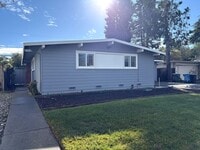 Building Photo - Charming Palo Alto Home with Beautiful Landscaping!