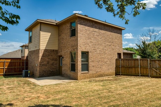 Building Photo - 1430 Piedmont Dr