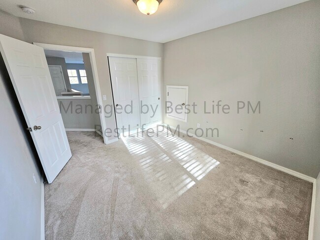 Building Photo - 11040 SE William Otty Rd