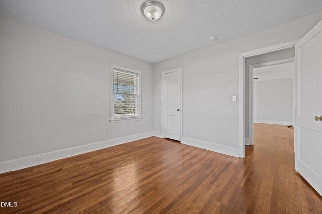 Building Photo - 1206 S 9th St