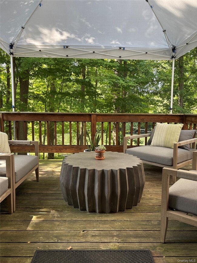 Building Photo - 48 Angela Ct