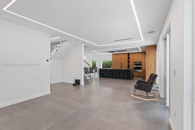 Building Photo - 6358 NW 113th Pl