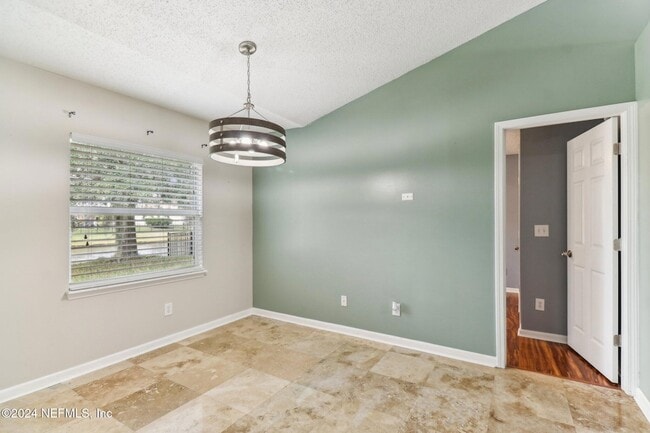 Building Photo - 14018 Fish Eagle Dr E
