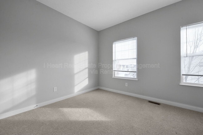 Building Photo - 5635 Holly River Ave