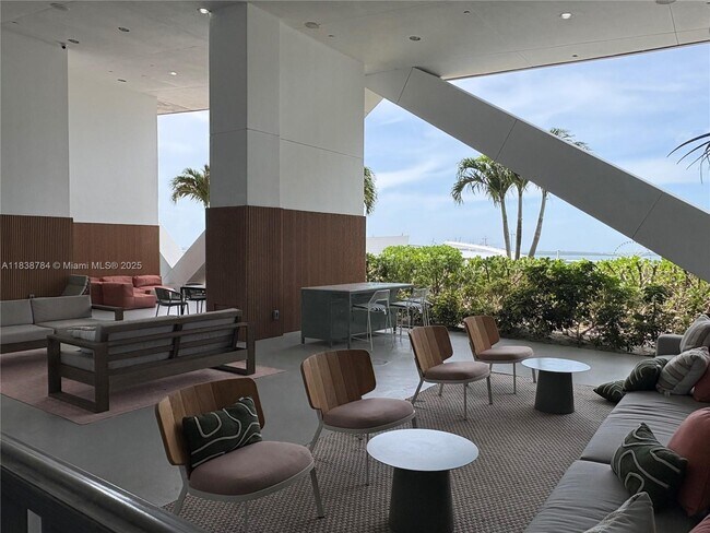 Building Photo - 888 Biscayne Blvd