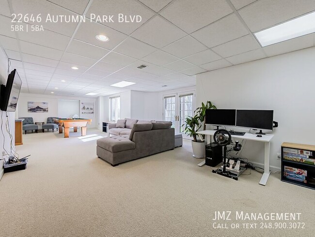 Building Photo - 22646 Autumn Park Blvd