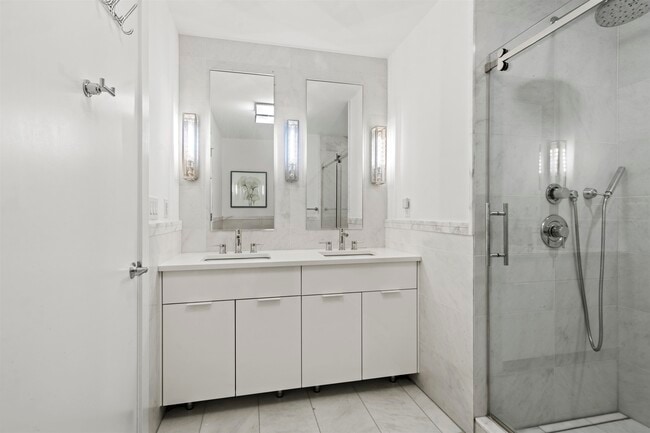 Building Photo - 9 Ave at Port Imperial