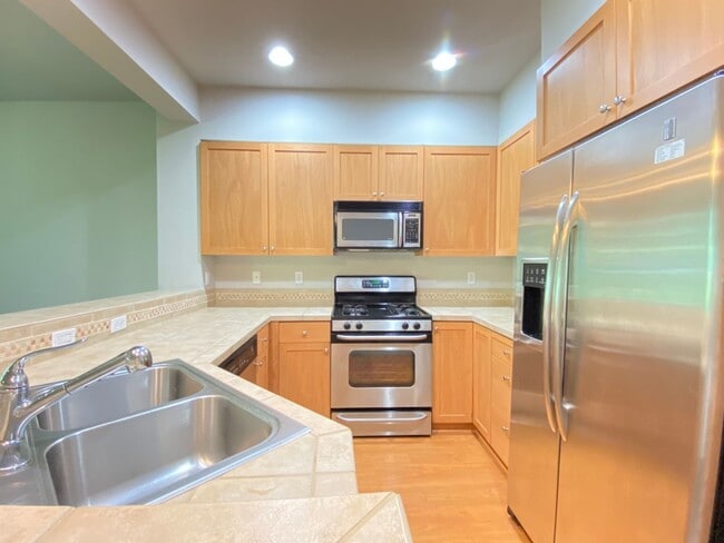 Building Photo - 2068 NW Boulder Way Dr
