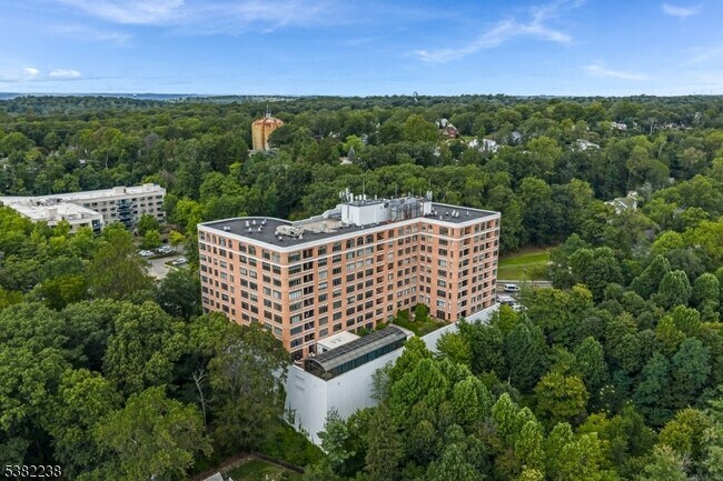Building Photo - 616 S Orange Ave