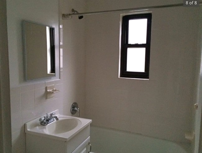 Building Photo - 261 Malden Pl