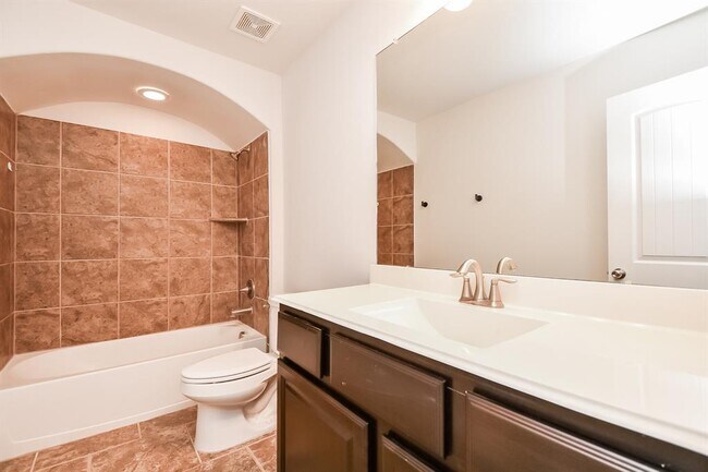 Building Photo - 24210 Madrid Hill Ln