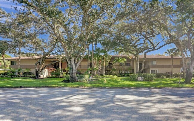 Building Photo - 9557 NW 2nd Pl