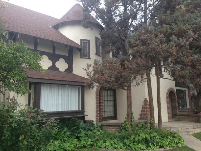 Primary Photo - 117 Lee St