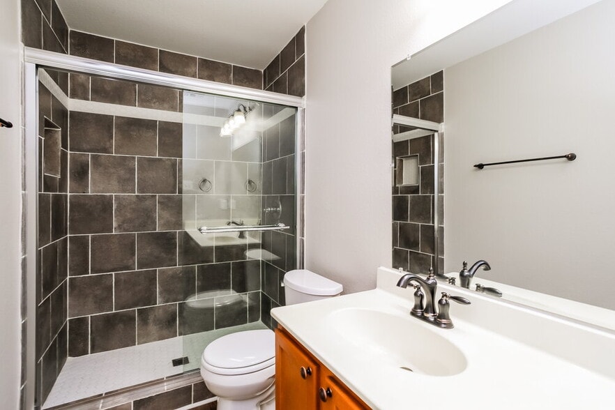 Building Photo - 9032 Wild Rose Ln