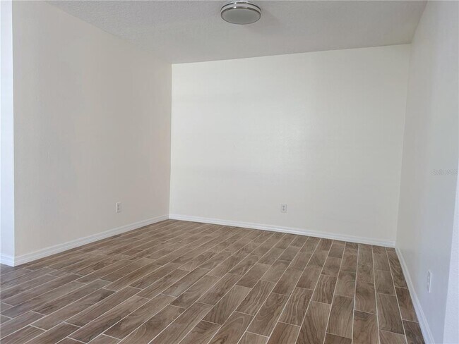 Building Photo - 760 Cresting Oak Cir