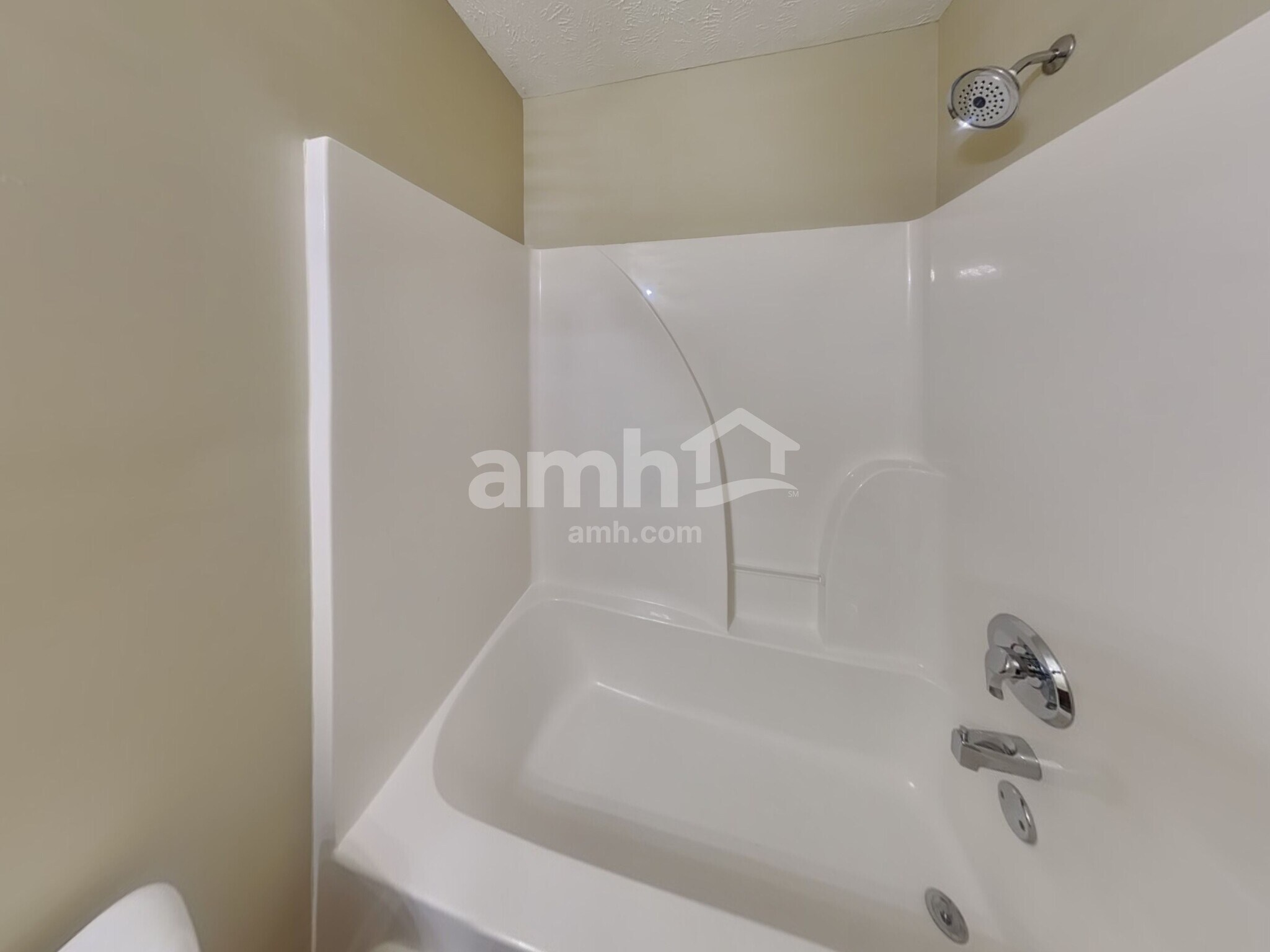 Building Photo - 5527 Middlebury Dr