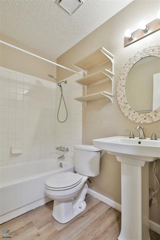 Building Photo - 3674 Radcliff Rd