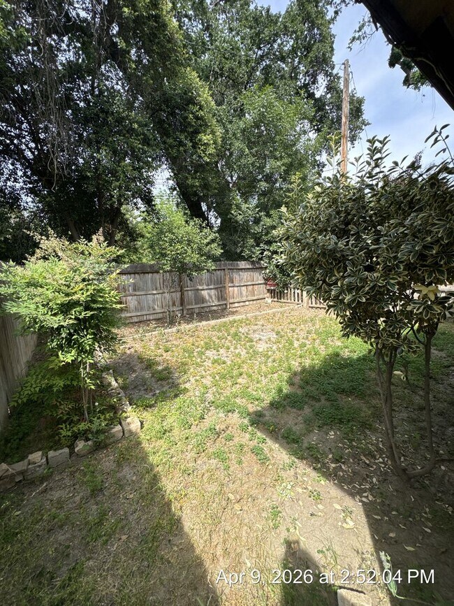 Building Photo - 1391