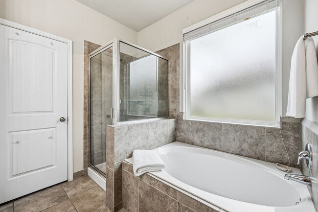 Building Photo - 17606 Virlogeux Ln