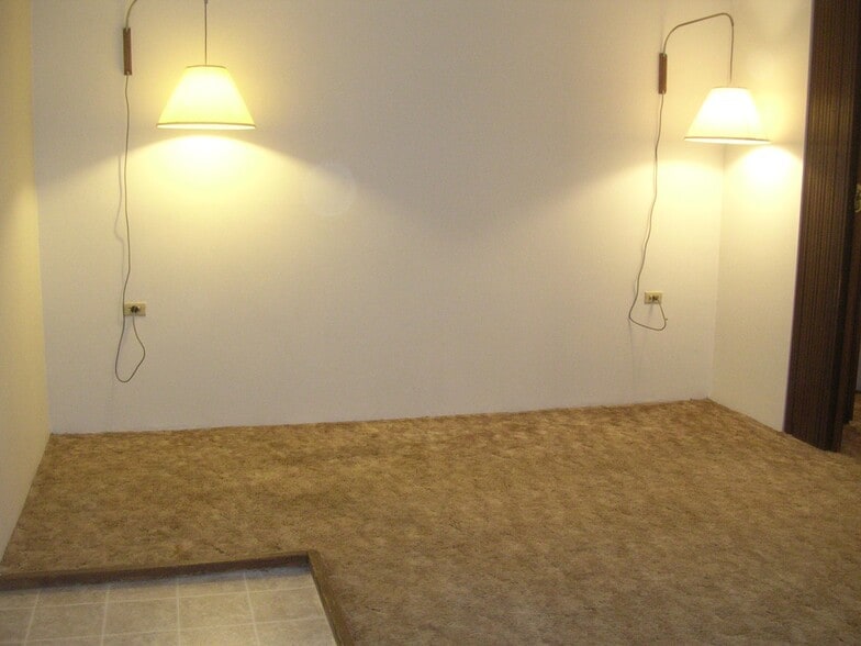 Living room - 345 NE Kamiaken St