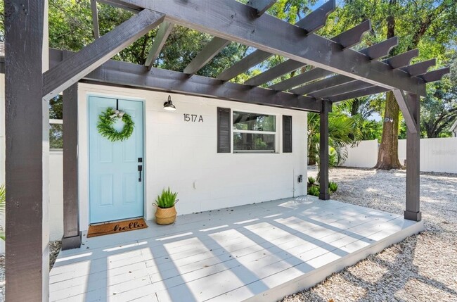 Building Photo - Charming 2BR Bungalow near Seminole Height...