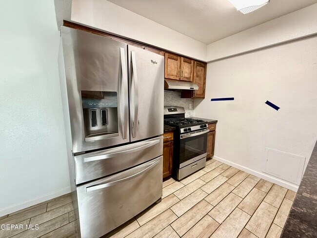 Building Photo - 10833 Cardigan Dr