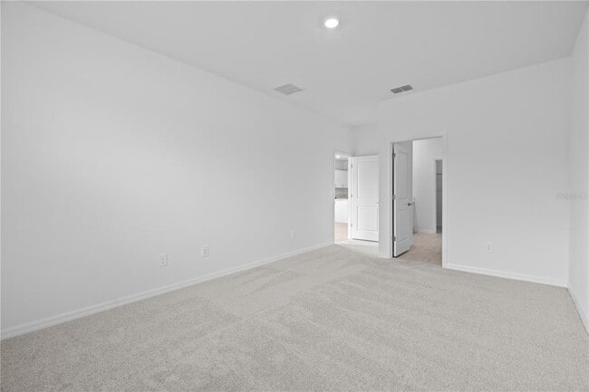 Building Photo - 18156 Pleasantview Blvd