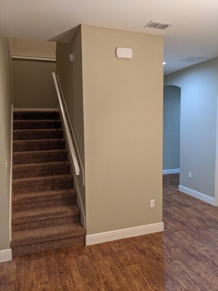 Building Photo - 5130 Summer Brooke Ln