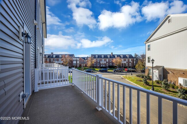 Building Photo - 16 Barton Ave