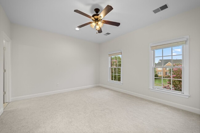 Building Photo - 27556 Paddock Trail Pl