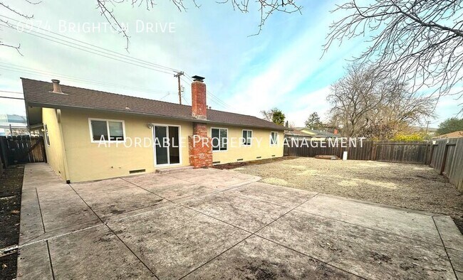 Building Photo - 6974 Brighton Dr