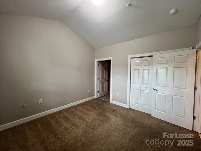 Building Photo - 8635 Coralbell Ln