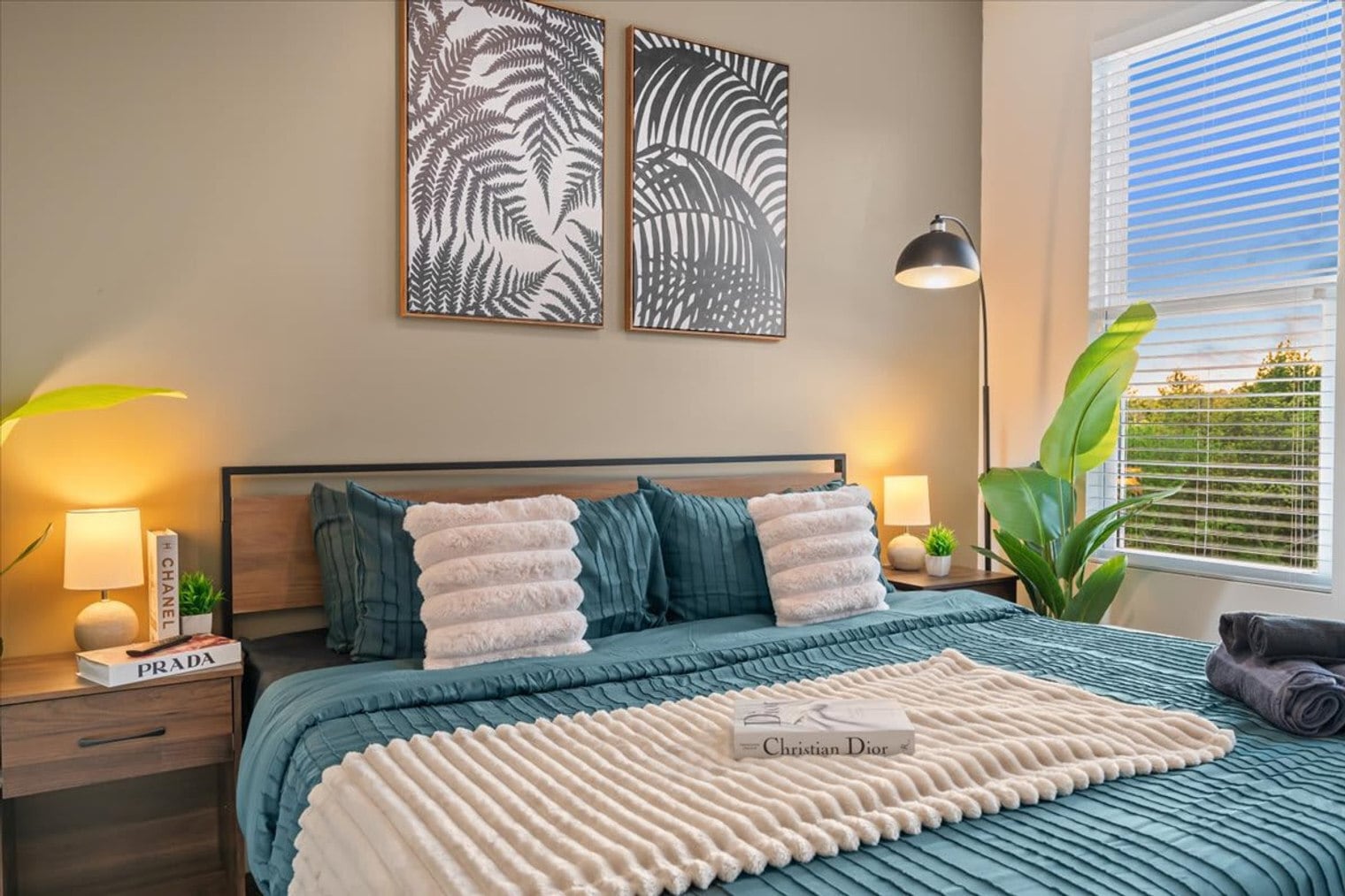 Building Photo - 2005 Clarksdale Dr