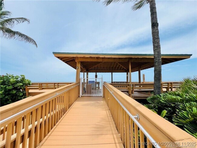 Building Photo - 10680 S Ocean Dr