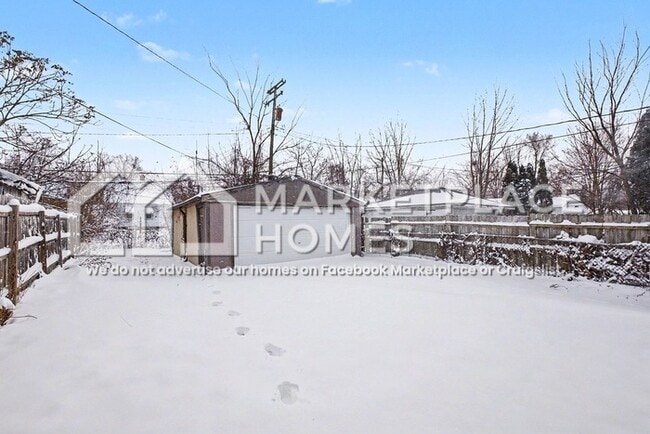 Building Photo - 19422 Algonac St