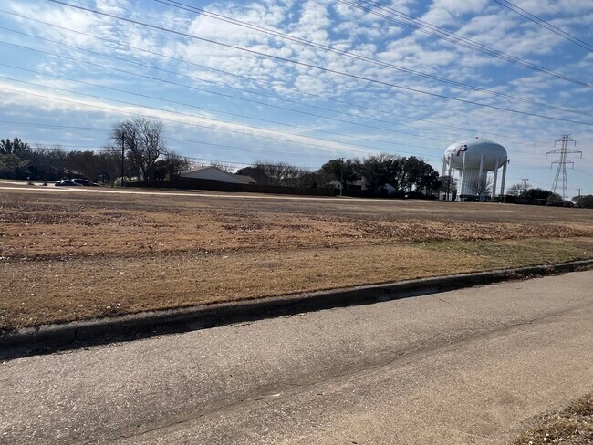 Building Photo - 6500 Kiowa Ct