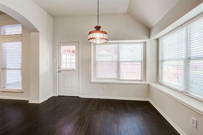 Building Photo - 6543 Horsepen Bayou Dr