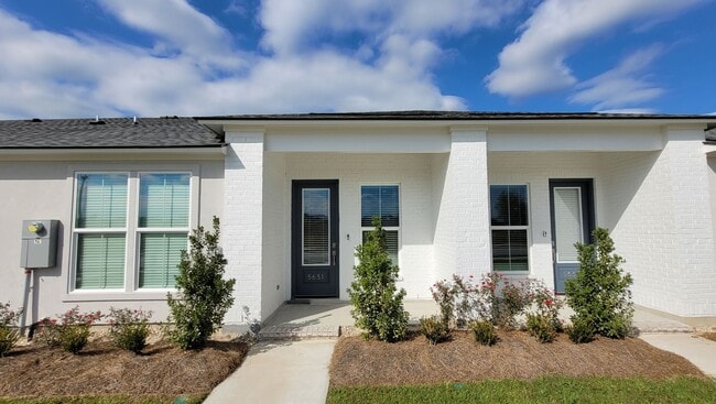 Building Photo - Brand New home in Zachary!