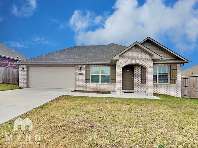 Building Photo - 2101 Misti Woods St