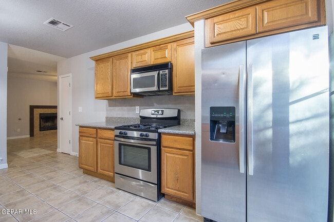 Building Photo - 3311 Catherine Ann Dr