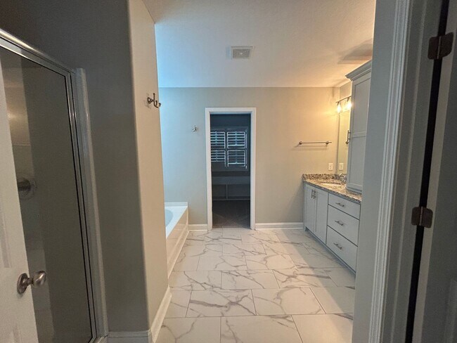 Building Photo - 287 Waystation