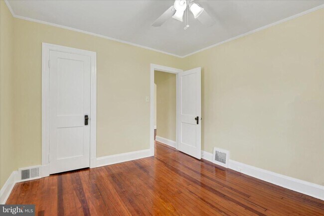 Building Photo - 116 2nd Ave