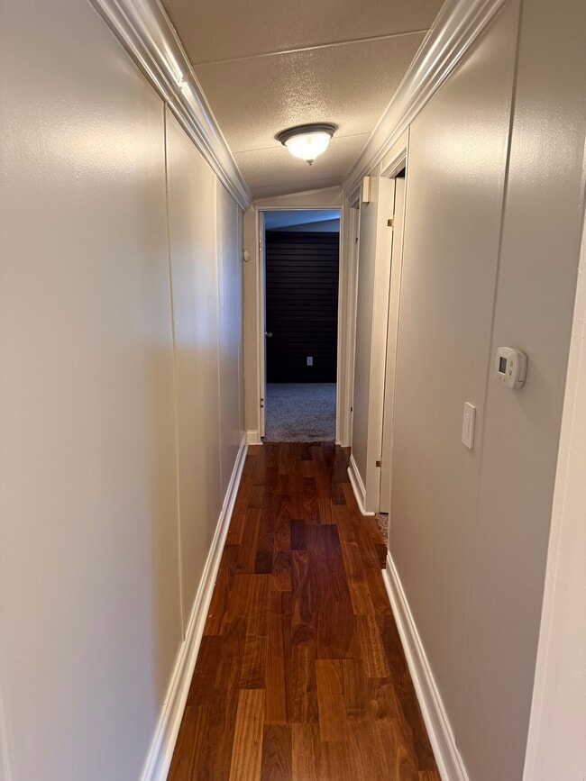 Building Photo - 1007 W Thomas St