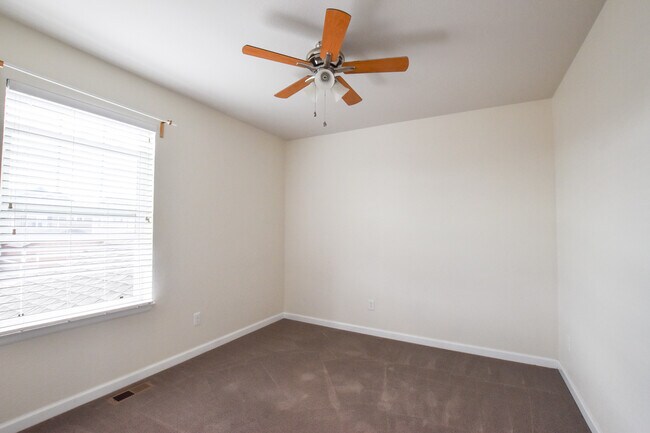 Building Photo - 9761 Beryl Dr
