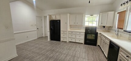 Building Photo - 28615 Clay Rd