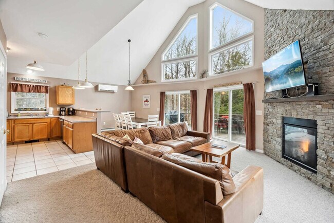 Building Photo - 291 Ash St