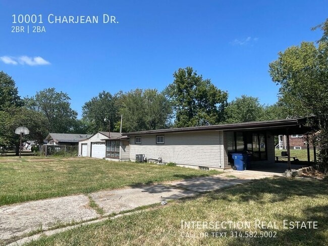 Building Photo - 10001 Charjean Dr