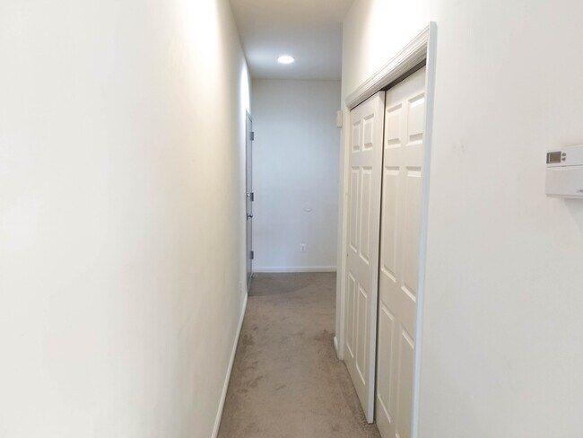 Hallway w/ Large Coat Closet - 514 St Paul Pl