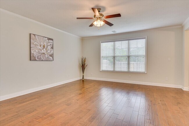 Building Photo - 5564 Connor Dr